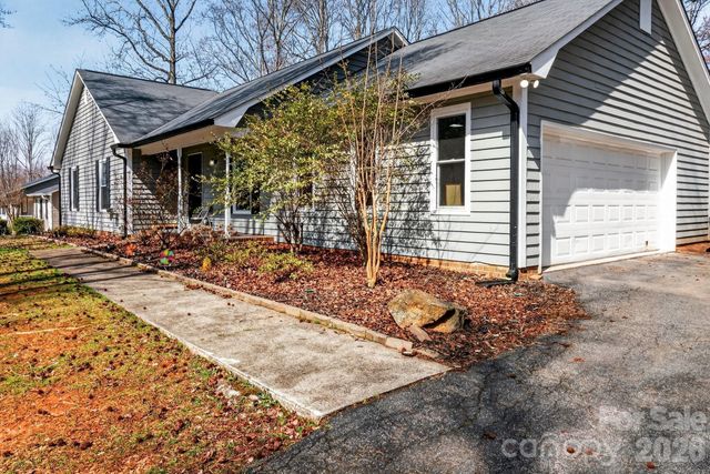 7795 Old Post Road, Denver, NC 28037