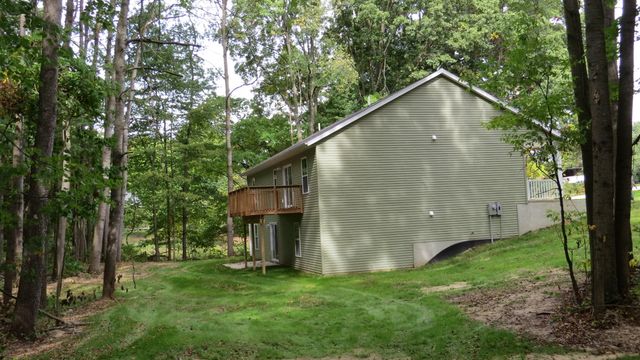 5882 Mullen Ridge Drive, Delton, MI 49046