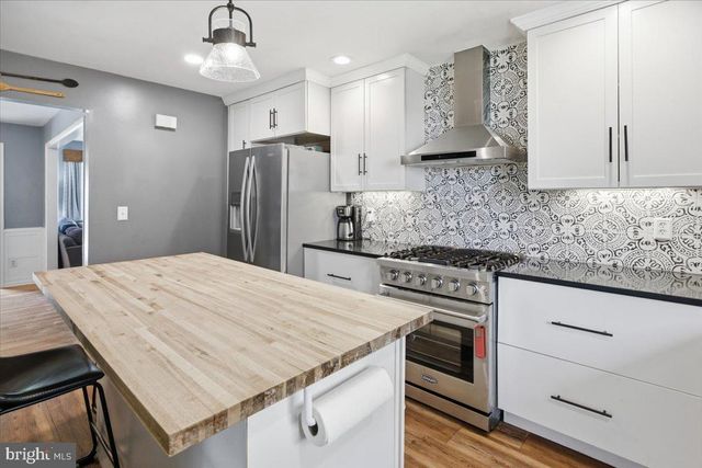 2117 LOUISA AVE, Wilmington, DE 19808