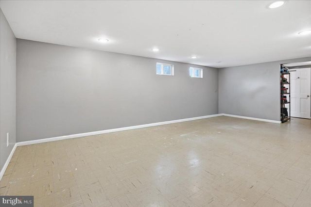 2117 LOUISA AVE, Wilmington, DE 19808