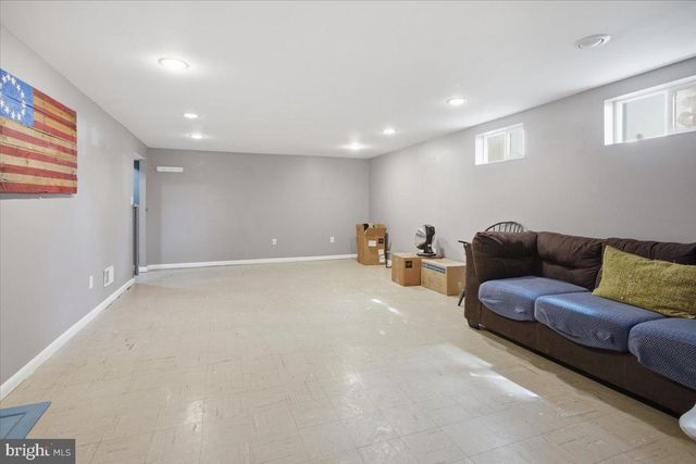 2117 LOUISA AVE, Wilmington, DE 19808