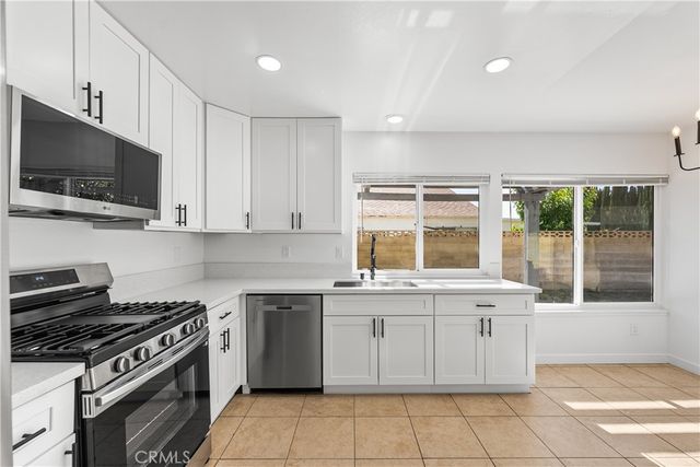 1015 Caperton, Lancaster, CA 93535