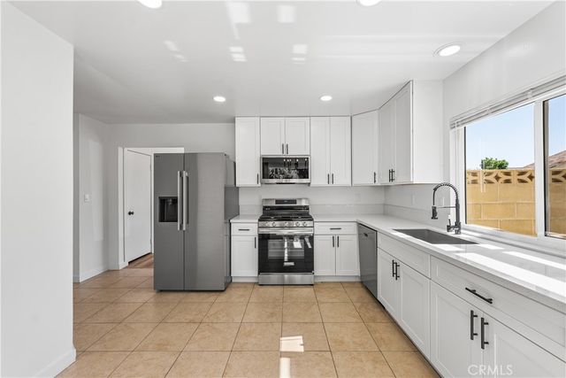 1015 Caperton, Lancaster, CA 93535