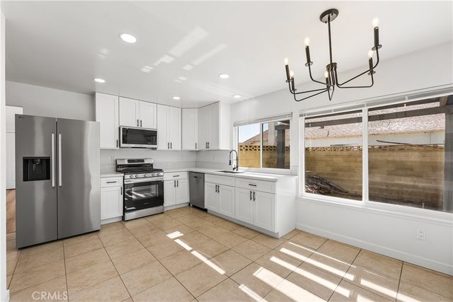 1015 Caperton, Lancaster, CA 93535