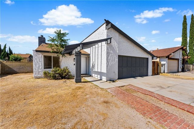 1015 Caperton, Lancaster, CA 93535