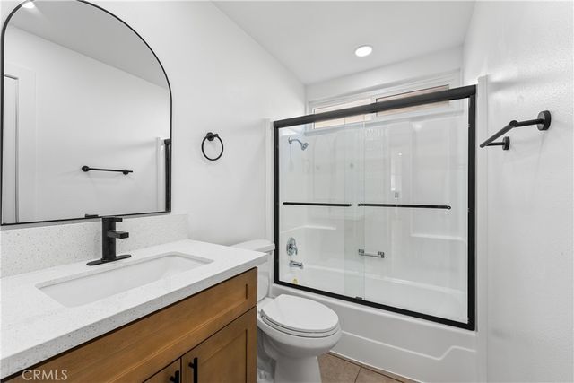 1015 Caperton, Lancaster, CA 93535