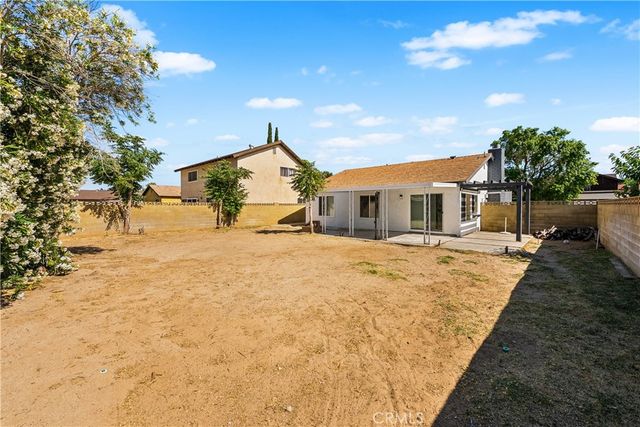 1015 Caperton, Lancaster, CA 93535