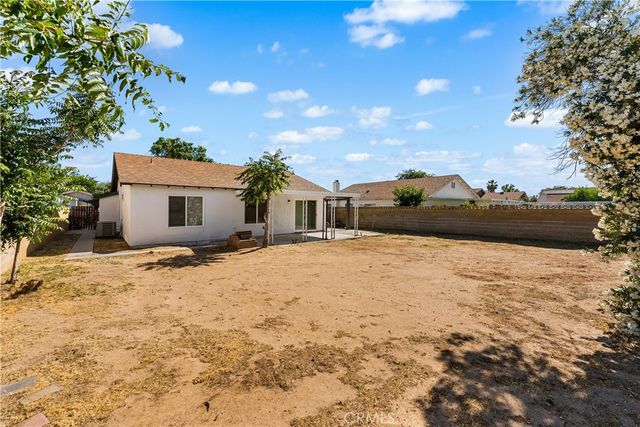 1015 Caperton, Lancaster, CA 93535