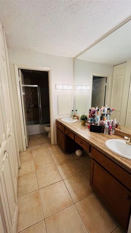 3650 Inverrary Dr 3T, Lauderhill, FL 33319