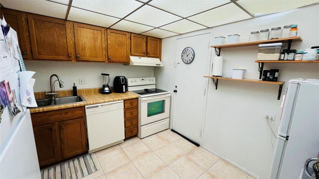 3650 Inverrary Dr 3T, Lauderhill, FL 33319