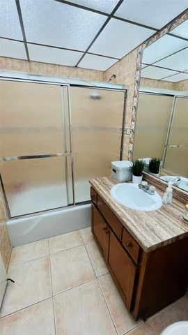 3650 Inverrary Dr 3T, Lauderhill, FL 33319