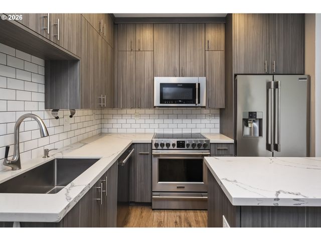5321 Ne IRVING St C, Portland, OR 97213