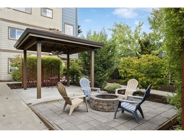 5321 Ne IRVING St C, Portland, OR 97213