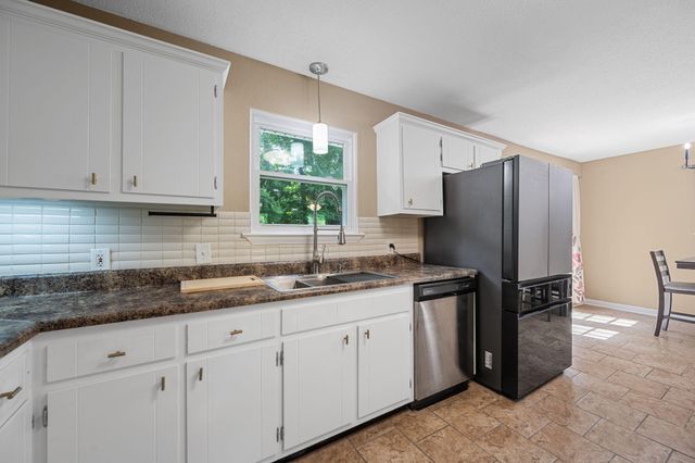 8480 Cross Timbers Circle, Hixson, TN 37343