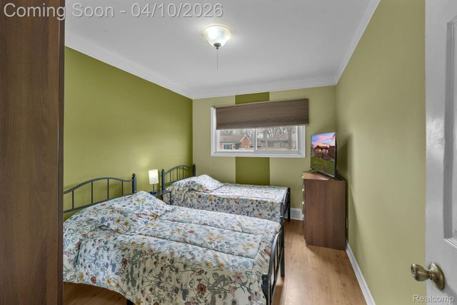 32700 Grandview Avenue, Westland, MI 48186