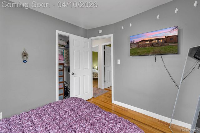 32700 Grandview Avenue, Westland, MI 48186