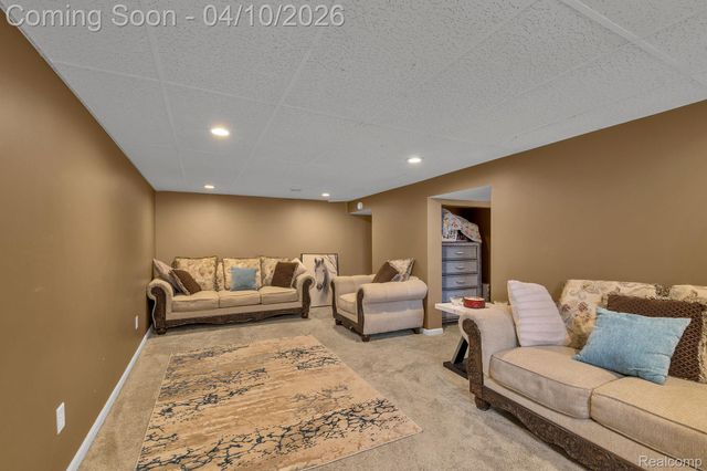 32700 Grandview Avenue, Westland, MI 48186