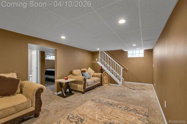 32700 Grandview Avenue, Westland, MI 48186