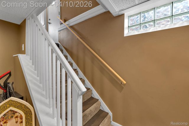 32700 Grandview Avenue, Westland, MI 48186