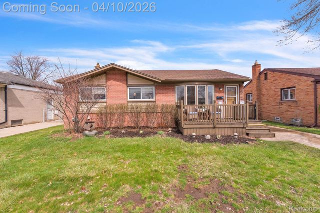 32700 Grandview Avenue, Westland, MI 48186