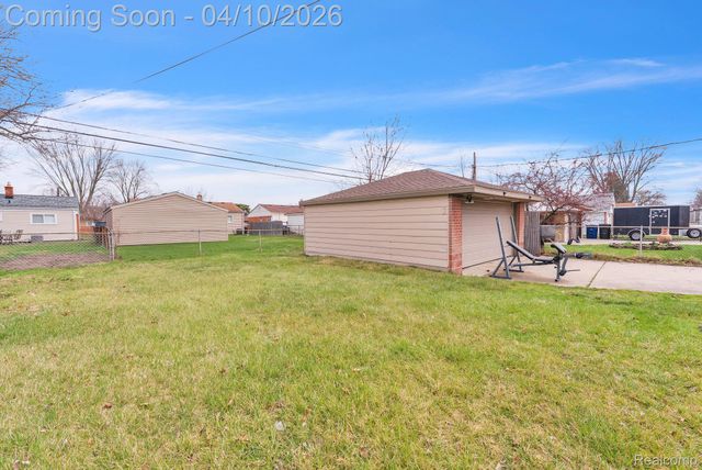 32700 Grandview Avenue, Westland, MI 48186