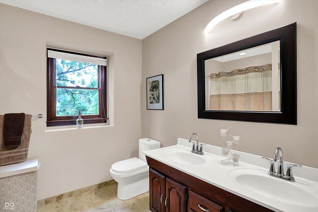 1750 Royalton Drive, Carmel, IN 46032