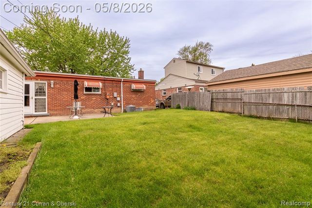 5387 Vivian Street, Dearborn Heights, MI 48125