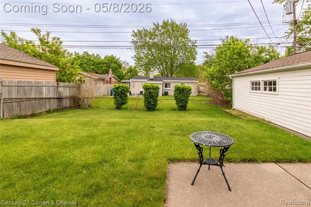 5387 Vivian Street, Dearborn Heights, MI 48125