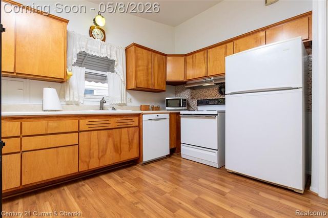 5387 Vivian Street, Dearborn Heights, MI 48125