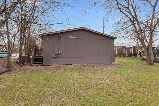 1417 River RD, San Marcos, TX 78666