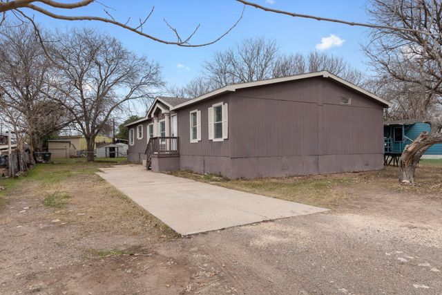 1417 River RD, San Marcos, TX 78666