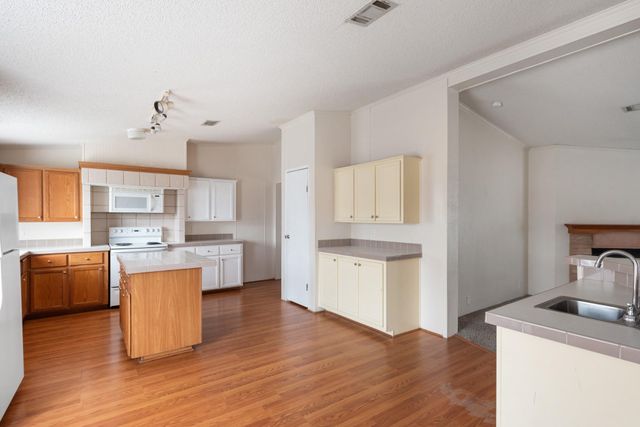 1417 River RD, San Marcos, TX 78666