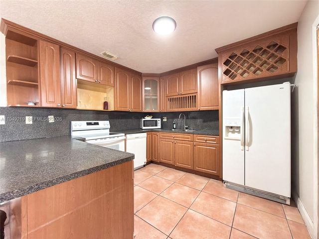 17055 SW 144th Ct, Miami, FL 33177