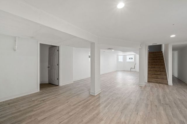 7214 S Saint Lawrence Avenue, Chicago, IL 60619