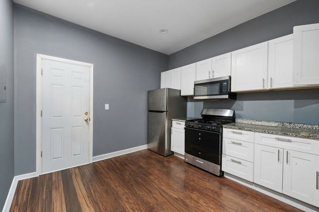 7214 S Saint Lawrence Avenue, Chicago, IL 60619