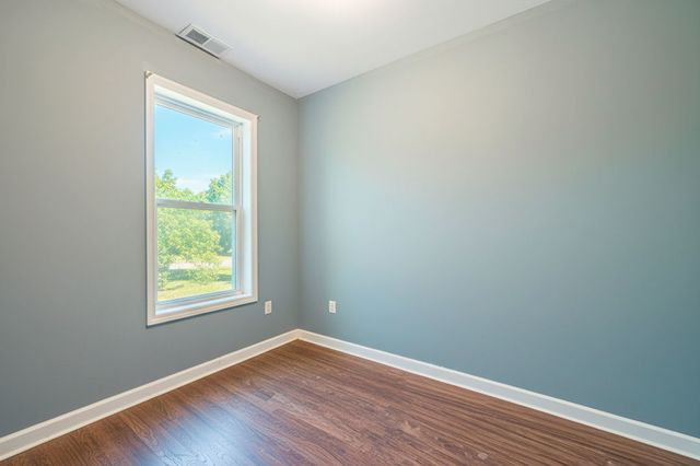 7214 S Saint Lawrence Avenue, Chicago, IL 60619