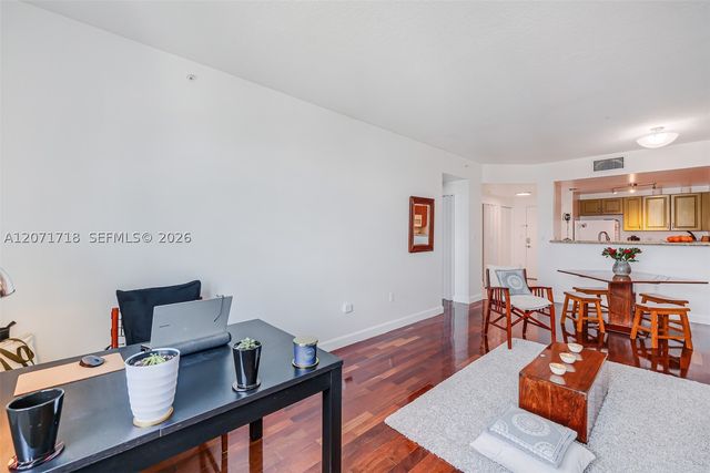 50 Menores Ave 820, Coral Gables, FL 33134