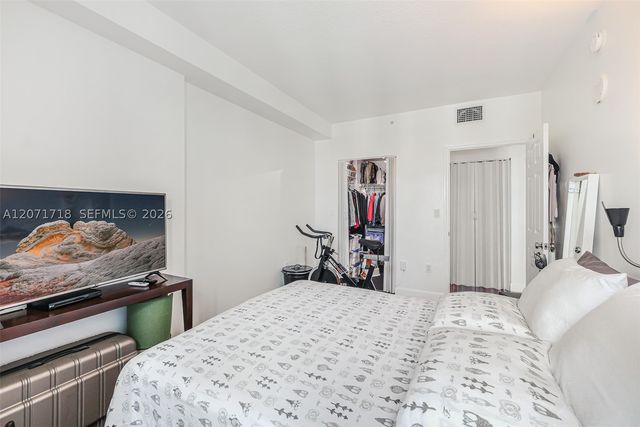 50 Menores Ave 820, Coral Gables, FL 33134