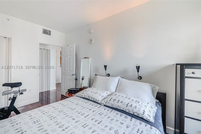 50 Menores Ave 820, Coral Gables, FL 33134