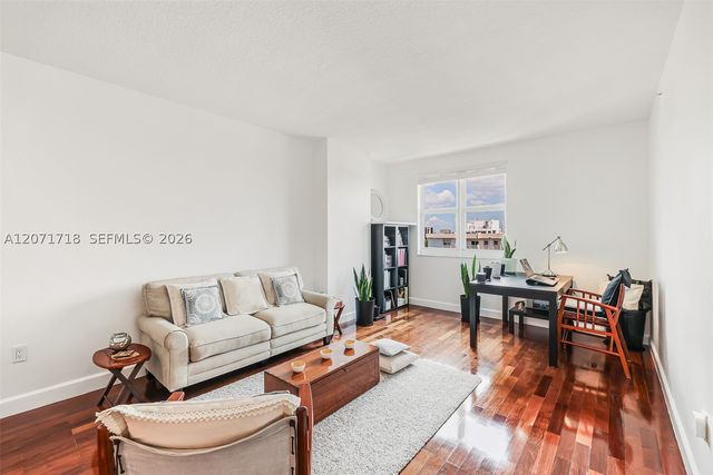 50 Menores Ave 820, Coral Gables, FL 33134
