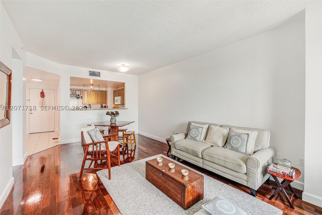 50 Menores Ave 820, Coral Gables, FL 33134