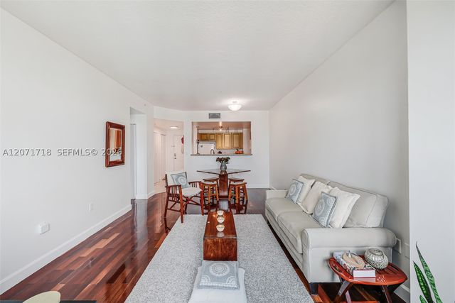 50 Menores Ave 820, Coral Gables, FL 33134