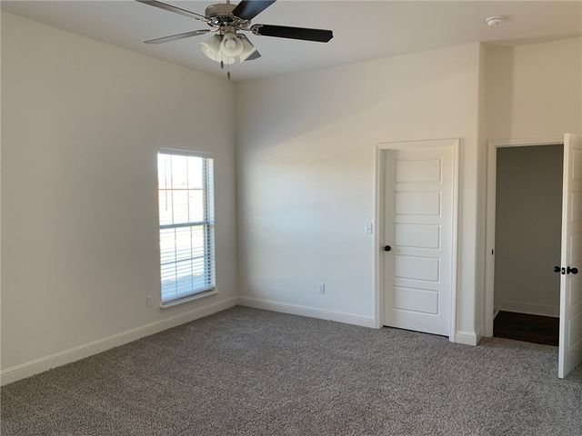 740 Arkansas Black, Bentonville, AR 72712