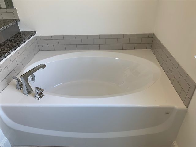 740 Arkansas Black, Bentonville, AR 72712