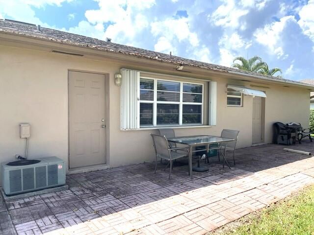 1315 HIGH POINT Way SE B, Delray Beach, FL 33445