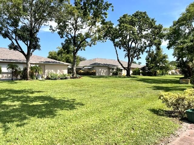 1315 HIGH POINT Way SE B, Delray Beach, FL 33445