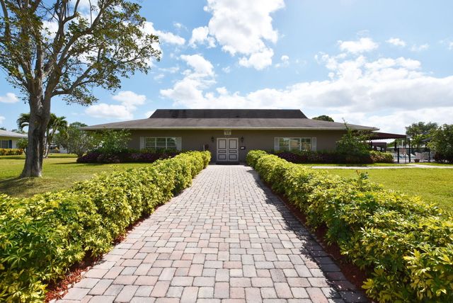1315 HIGH POINT Way SE B, Delray Beach, FL 33445