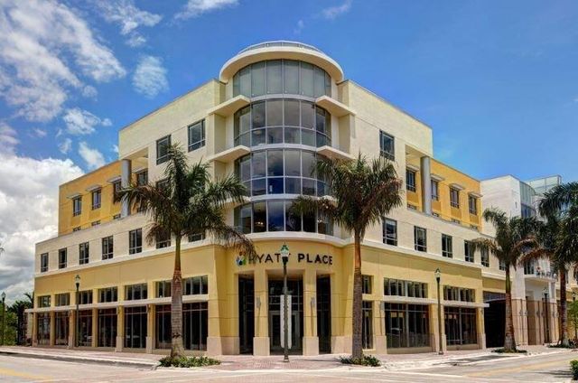 1315 HIGH POINT Way SE B, Delray Beach, FL 33445