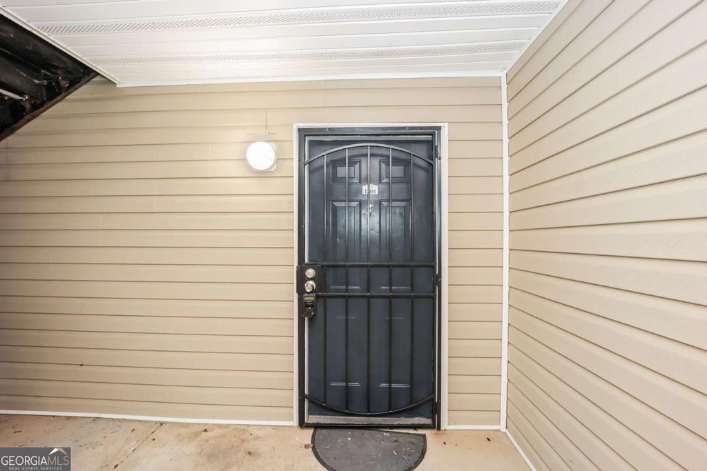 12101 Fairington Ridg Circle, Lithonia, GA 30038