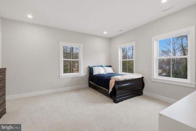 1304 GAHANT RD, Alexandria, VA 22308